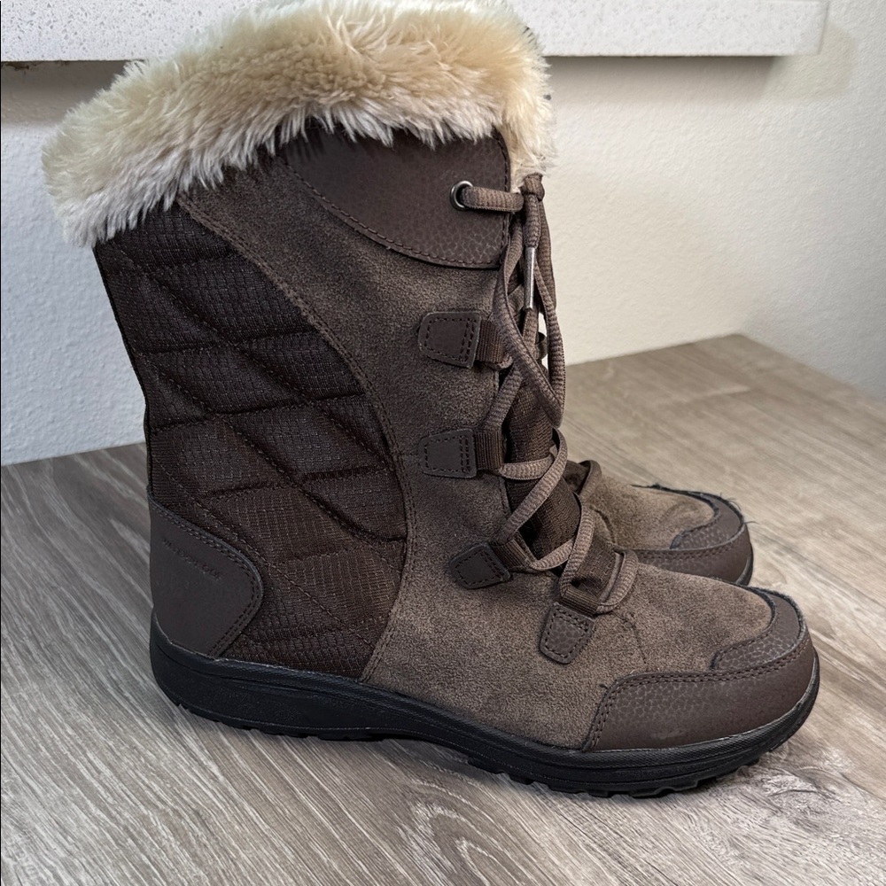 Columbia Tan and Brown Winter Boots with Faux Fur